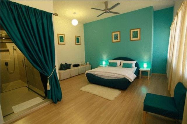 Chymes Hotel Танджунг-Бунга Номер фото